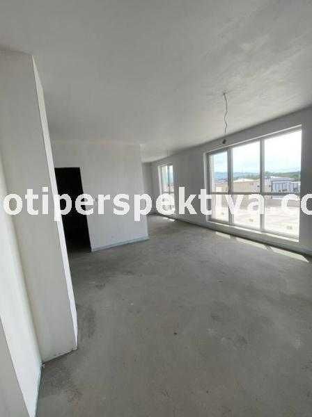 Продава се Двустаен апартамент в Пловдив, Беломорски - 100 кв.м за 1070 €/кв.м - Снимка #1