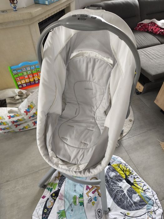 Chicco Baby hug 4 in 1 креватче, шезлонг, стол за хранене