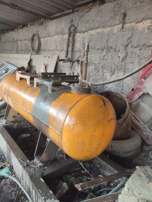 Ресивер от компрессора.