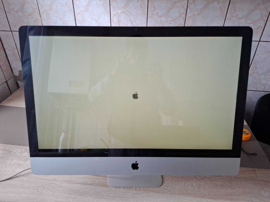 Leptop, Imac, monitoare, unități etc..