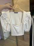 Блуза с бухнали ръкави ZARA