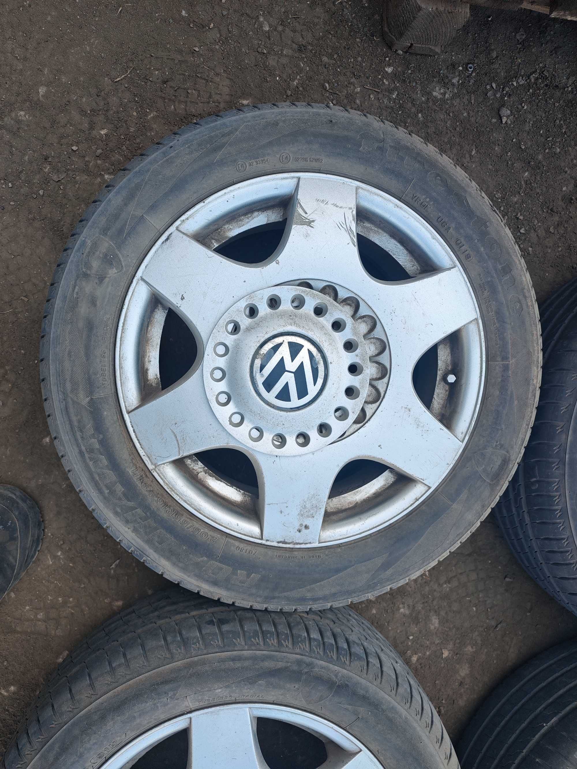 Оригинални Джанти с гуми 5x100 VW Beetle  205 55 16 цола 7мм грайфер