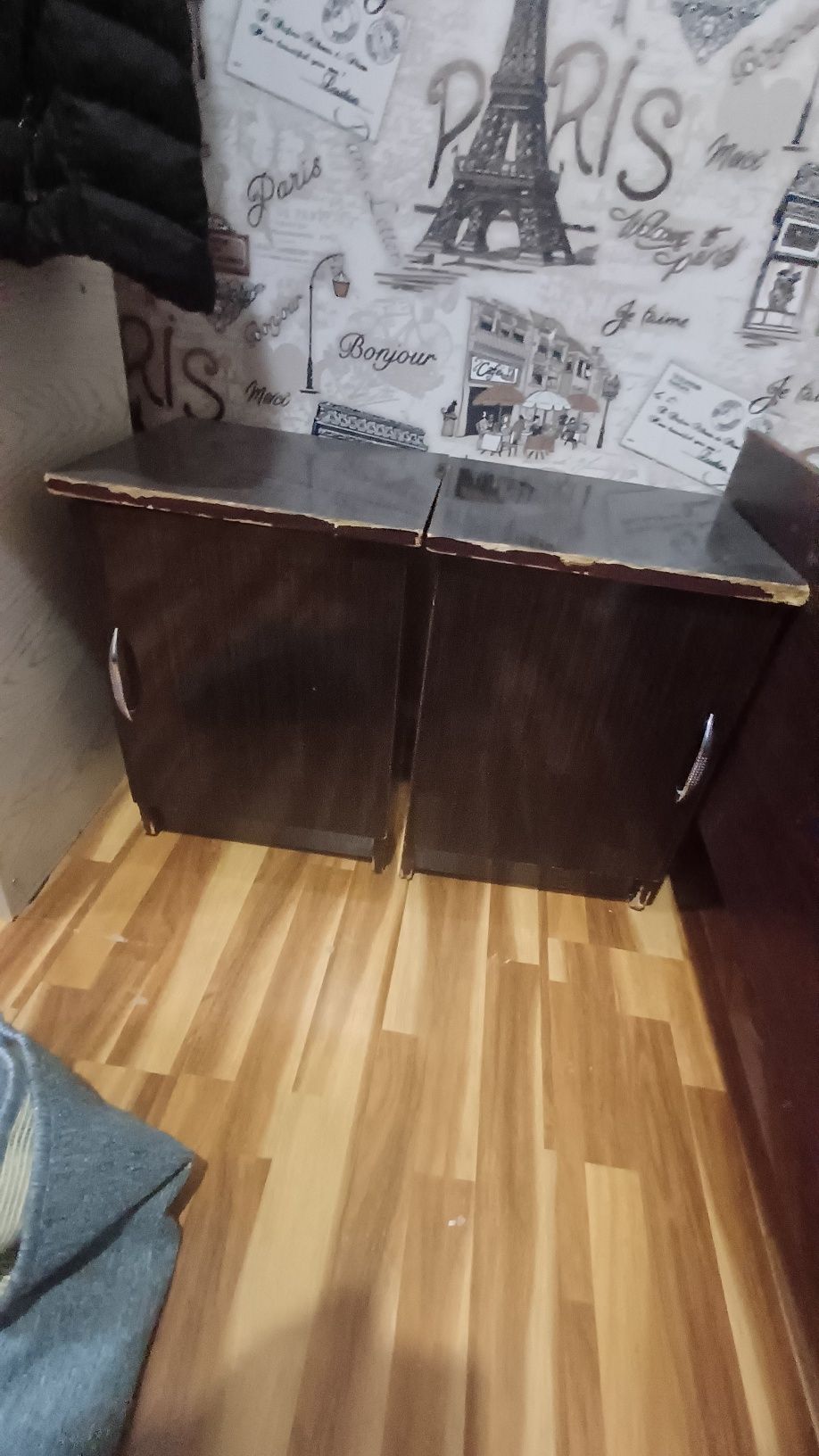 Комнатные тумбочки
