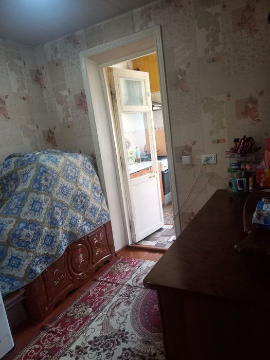 Продается квартира 1/4/4 на массиве ТТЗ-1 
Мирзо Улугбекский район
ТТЗ