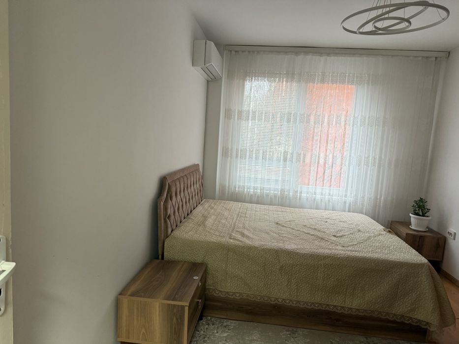 Дава се под наем Двустаен апартамент в Шумен, Военно училище - 70 кв.м за 382.5 € - Снимка #1