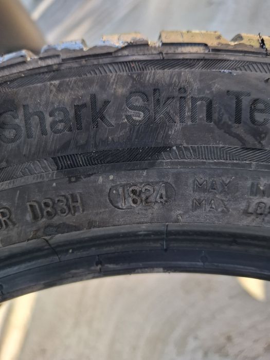 Vand 2 cauciucuri 215/55/R17