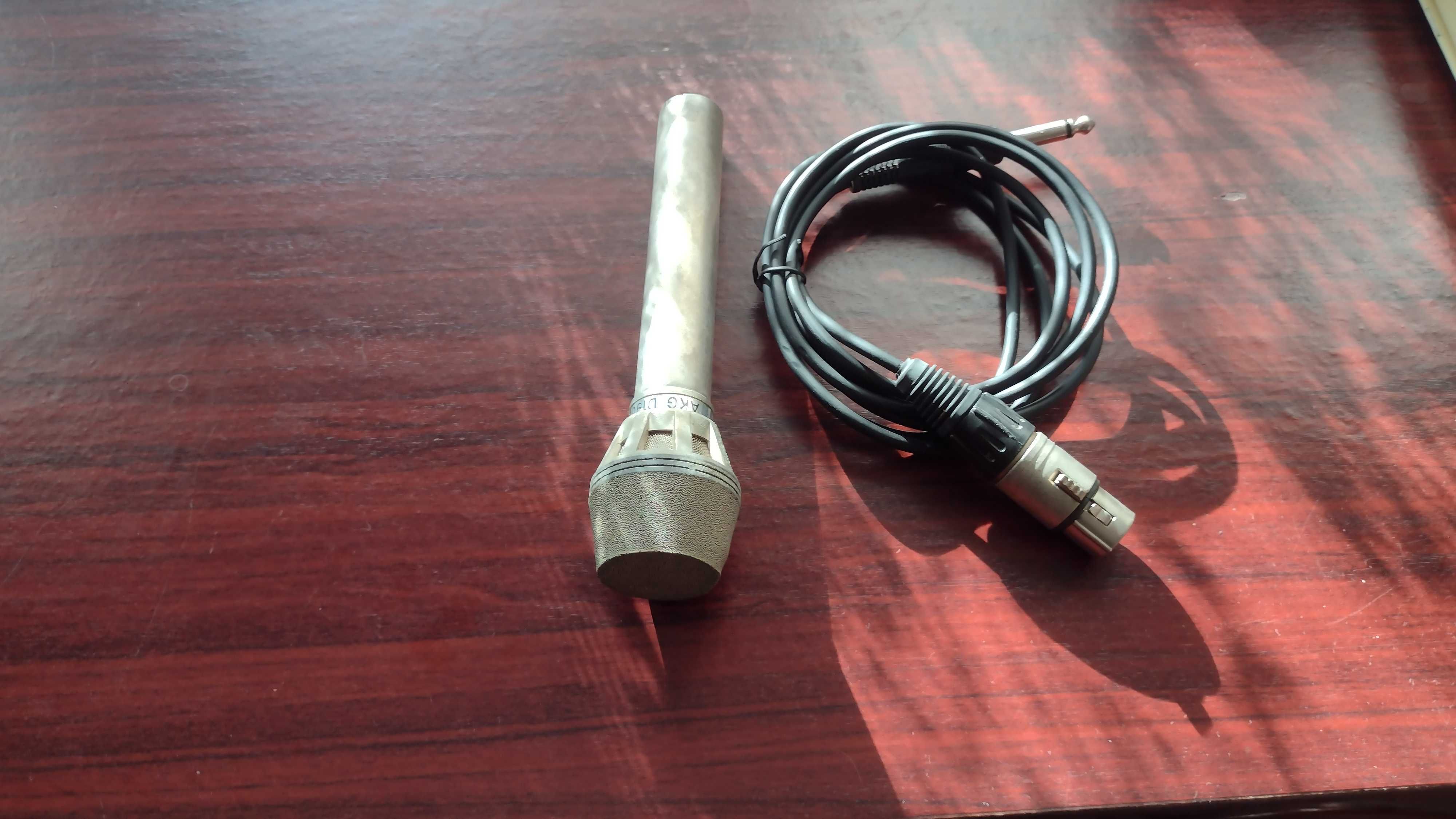 Microfon AKG D190E