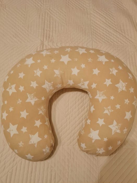 Възглавница за кърмене