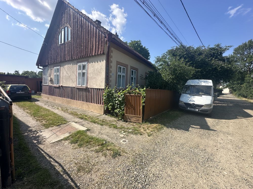 Casă de vânzare +teren 20 ari, ideal pentru investitie imobiliara
