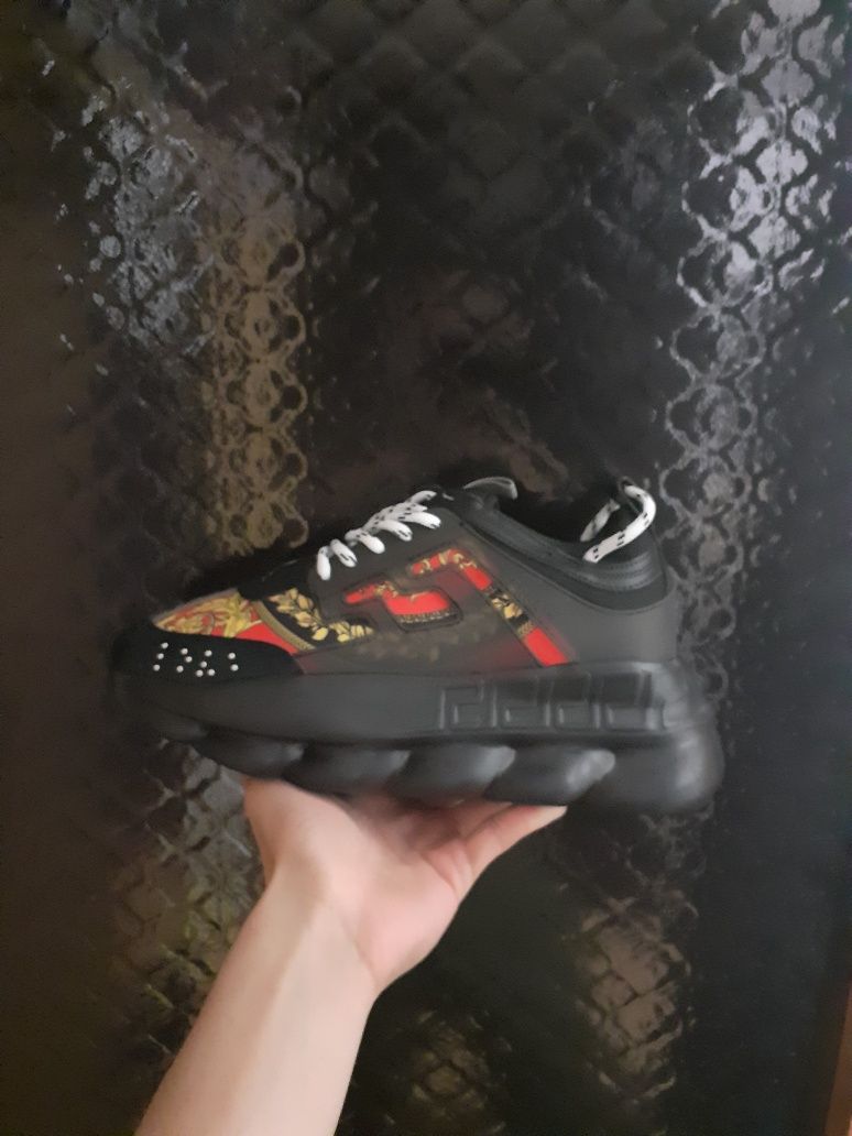 Versace chain reaction print