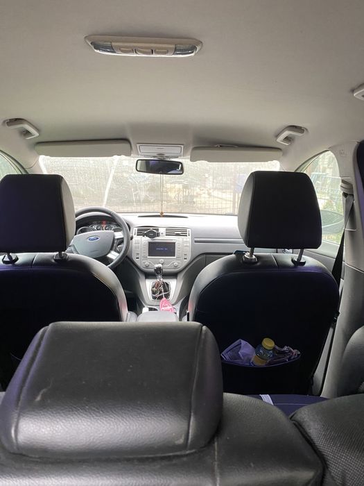 Vanzare autoturizm ford Guga