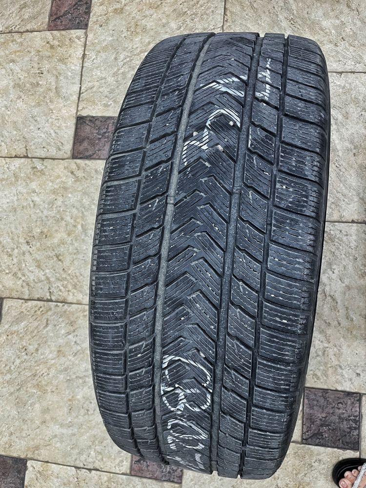 Зимни гуми 265/40R22 на един сезон