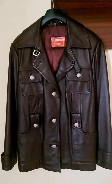 Vând haină de piele damă, nouă