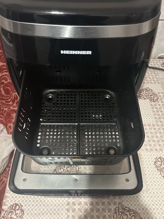 Friteuza cu aer cald Heinner