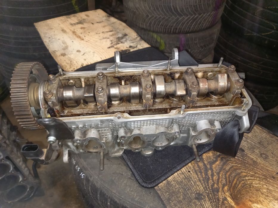 Головка блока на Фольксваген 1.6л 8клап AKL