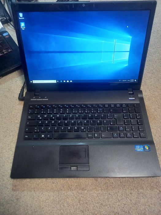 Laptop tera i5 gen2,4gb ram