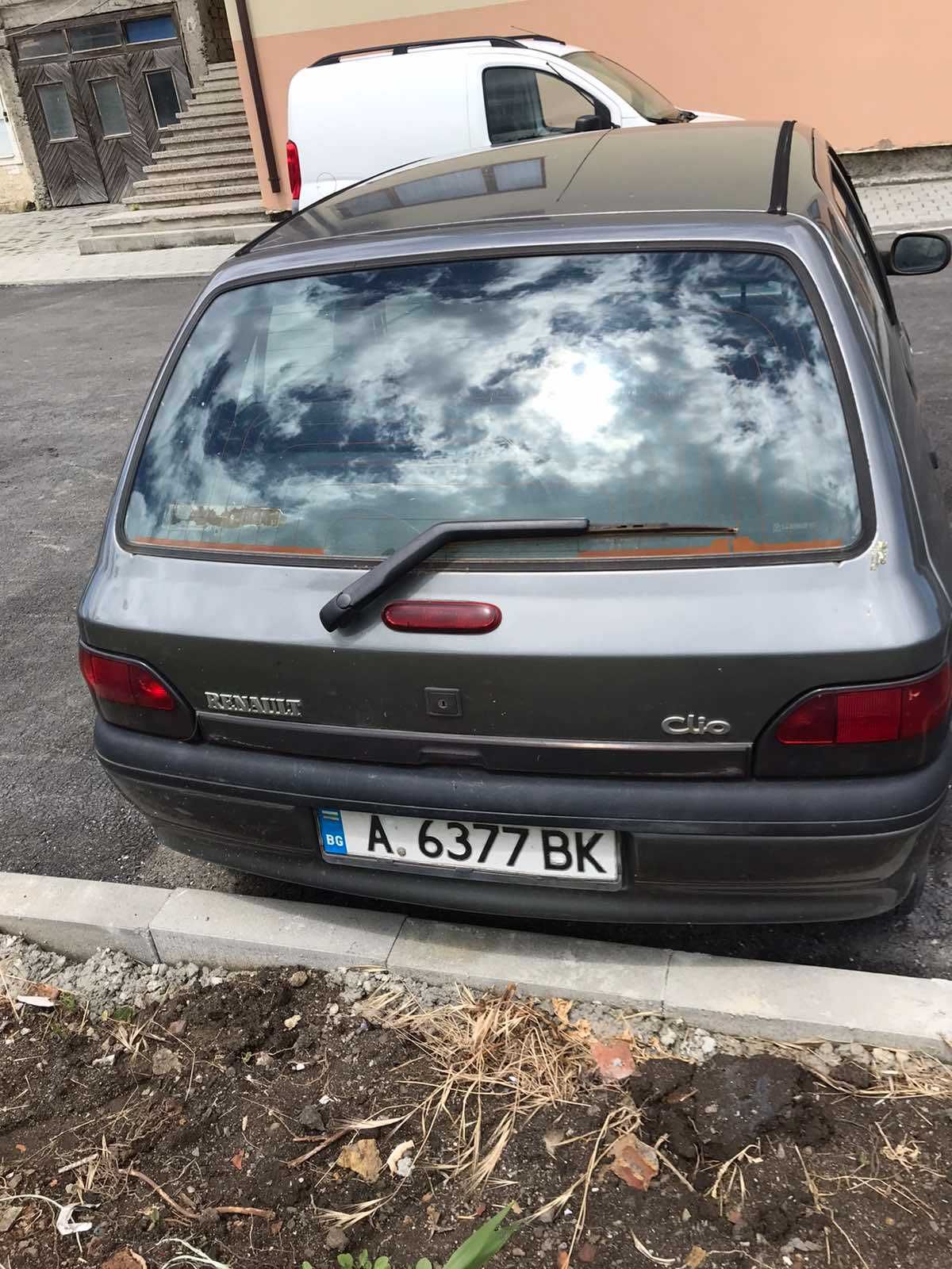 Рено Клио 1.4 Бензин