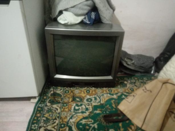 Телевизор продам SANYO