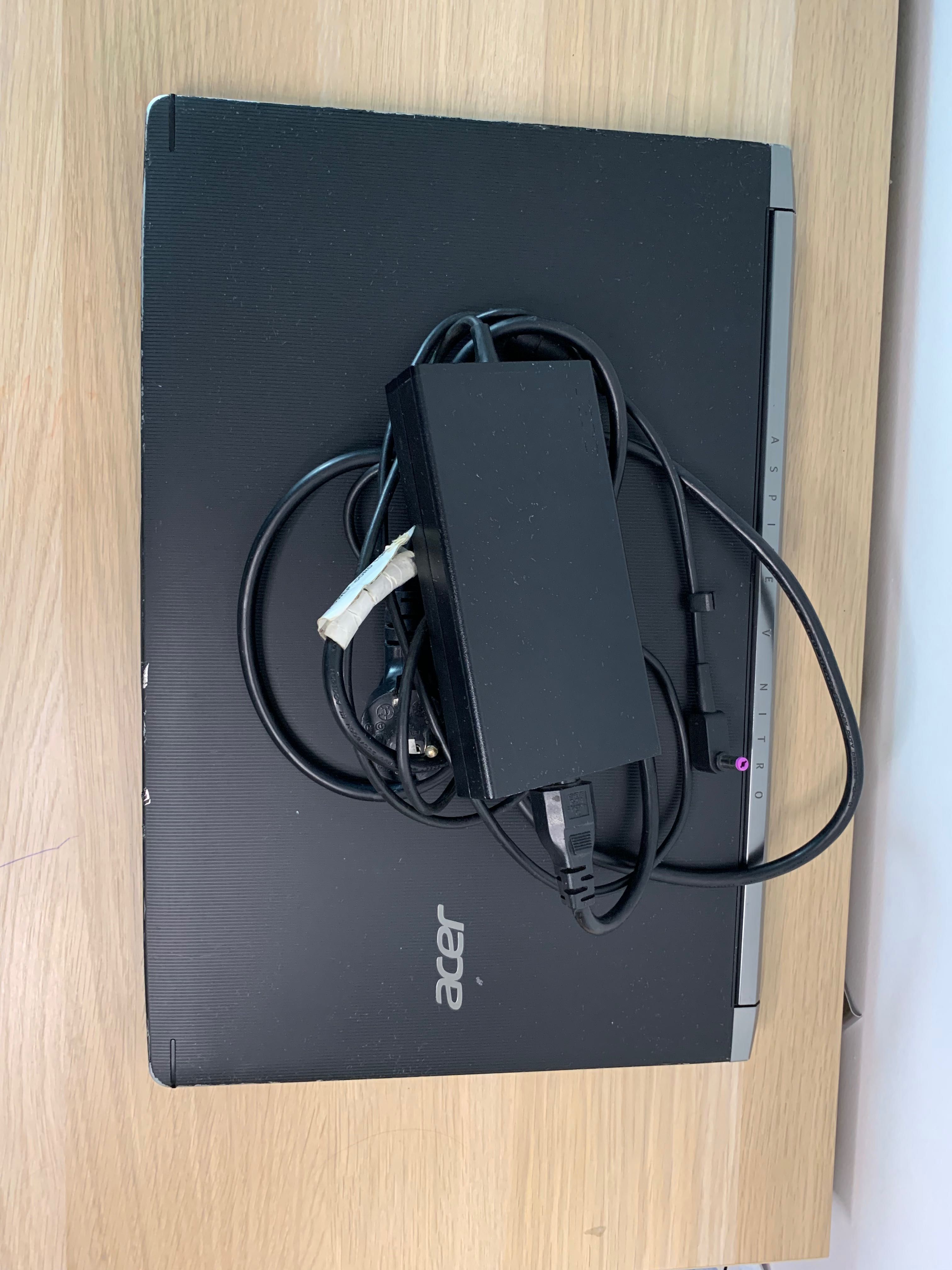 Laptop Acer Aspire V Nitro-Black Edition