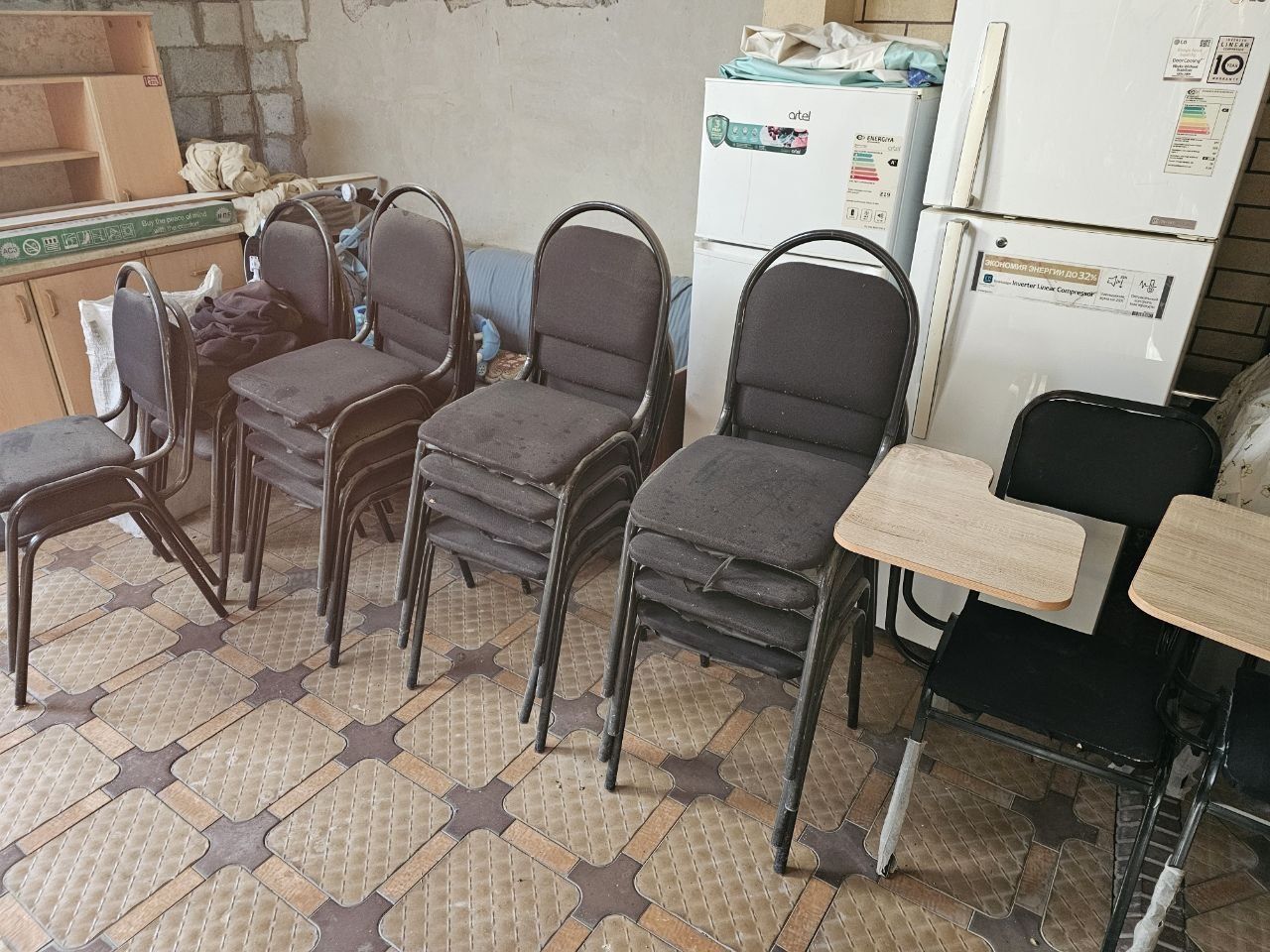 Arzon narxda parta stullar sotiladi. Bunaqa narx hattoki sexdan ham yo