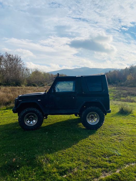 Vând Suzuki Samurai
