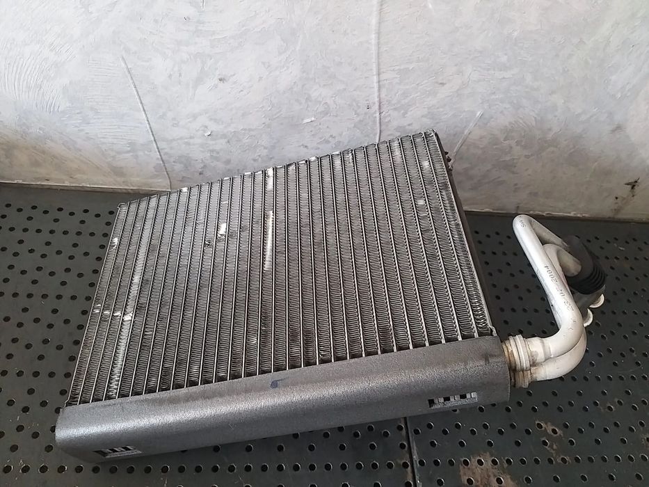 Radiator calorifer clima bord bmw seria 1 e87 668618n