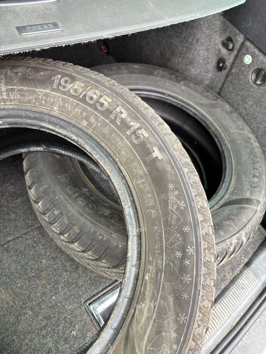 Гуми 195/65/15 semperit dot23 зимни