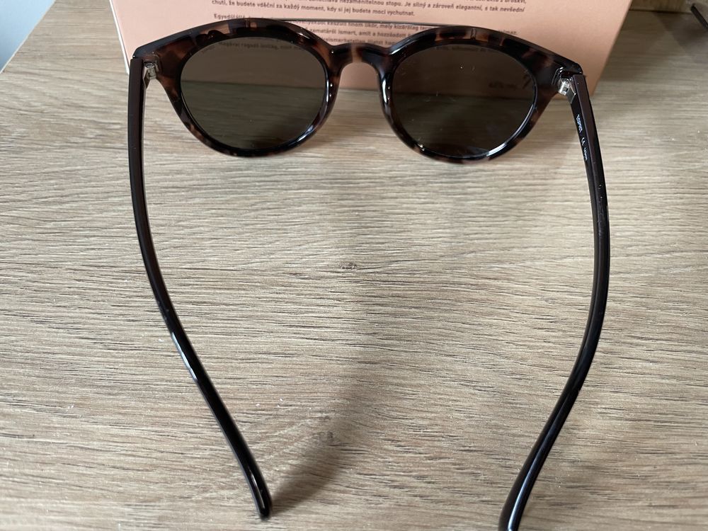 Нови слънчеви дамски очила Esprit