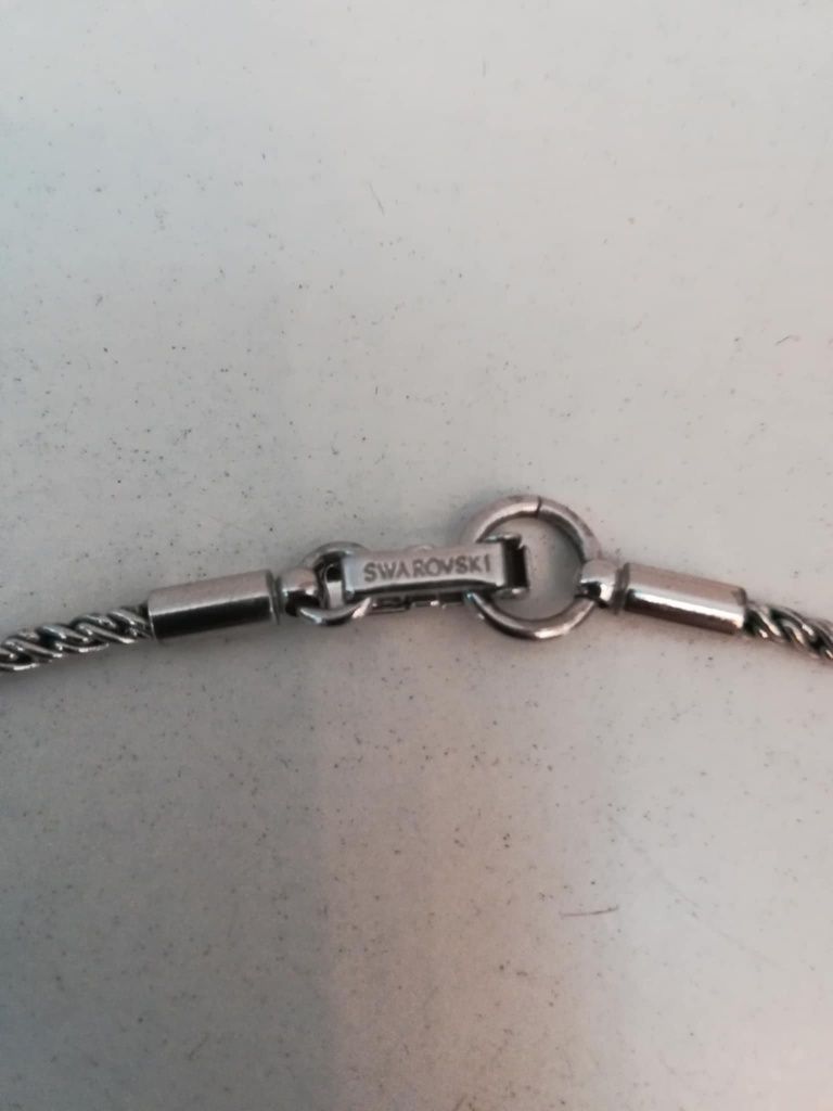 Колие с камъни Swarovski