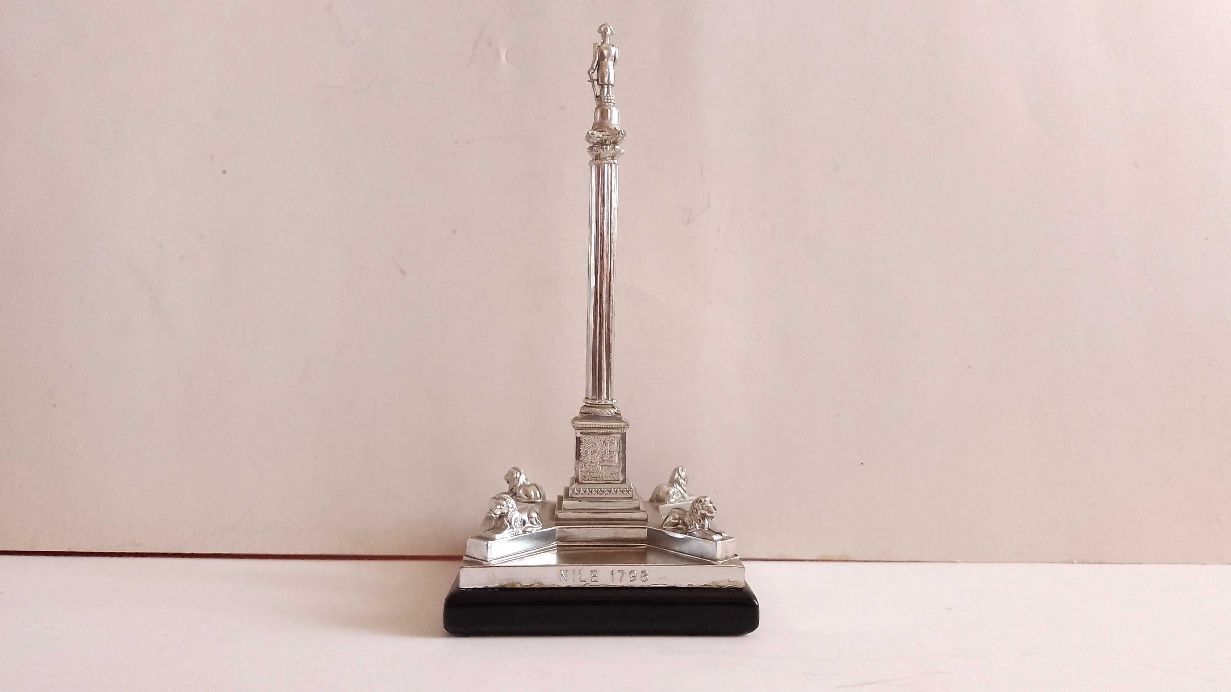 Сувенири и Магнитчета Barcelona Sagrada Familia и Souvenir of London