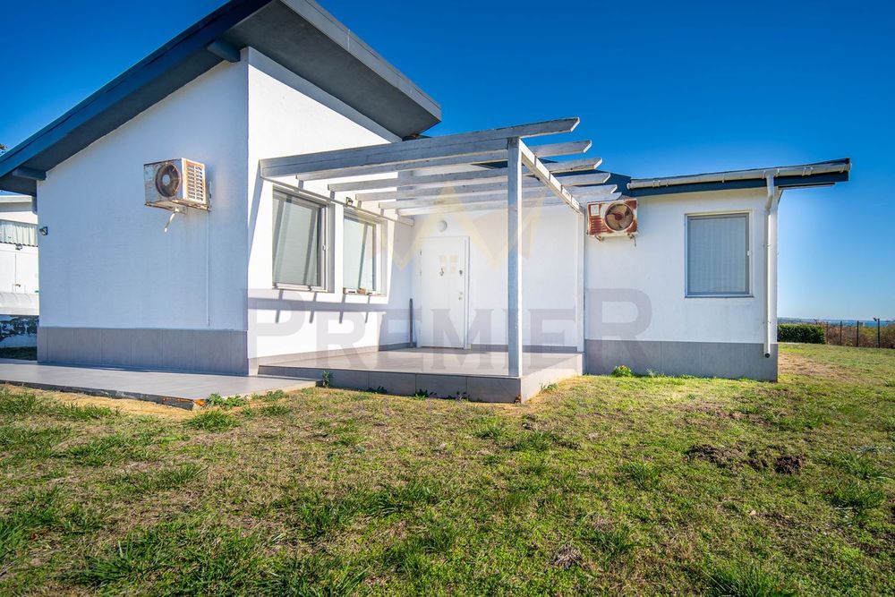 Къща в Добрич, област-с.Кранево площ 110 цена 150425