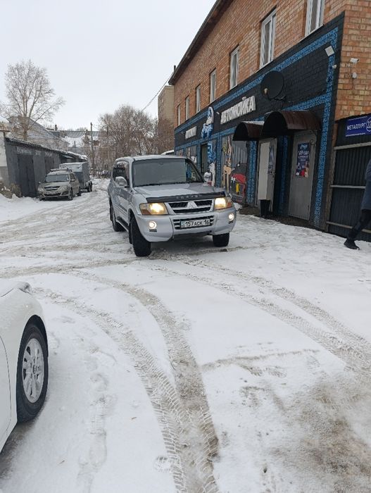 Продам авто Митсубиси паджеро
