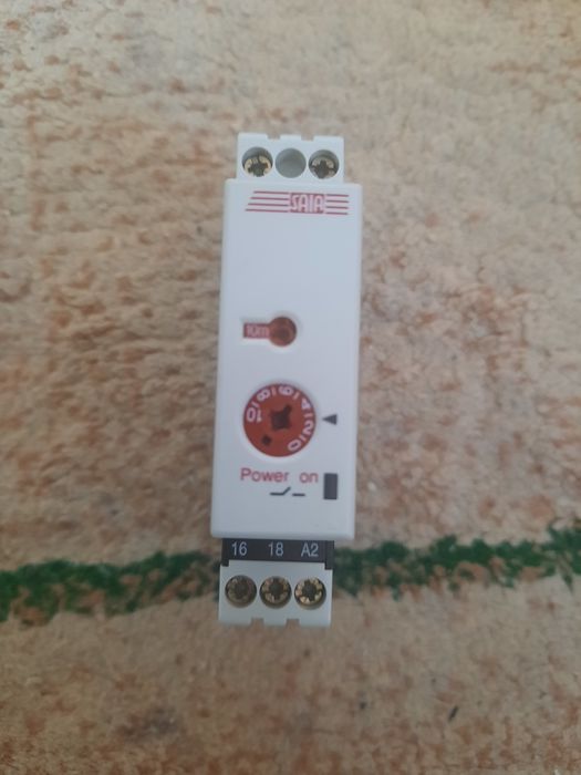 Продаетсс реле времени SAIA KOL311H7MRVPN00 РЕЛЕ ВРЕМЕННОЙ ЗАДЕРЖКИ 24