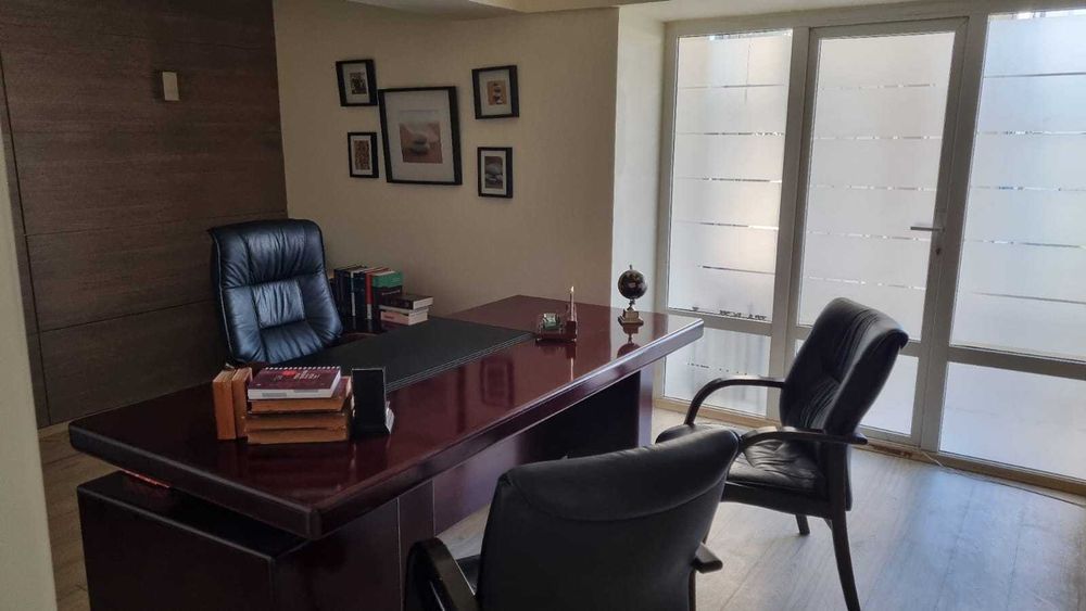 Oferim spre vanzare Penthouse in Centru, se accepta plata in rate.