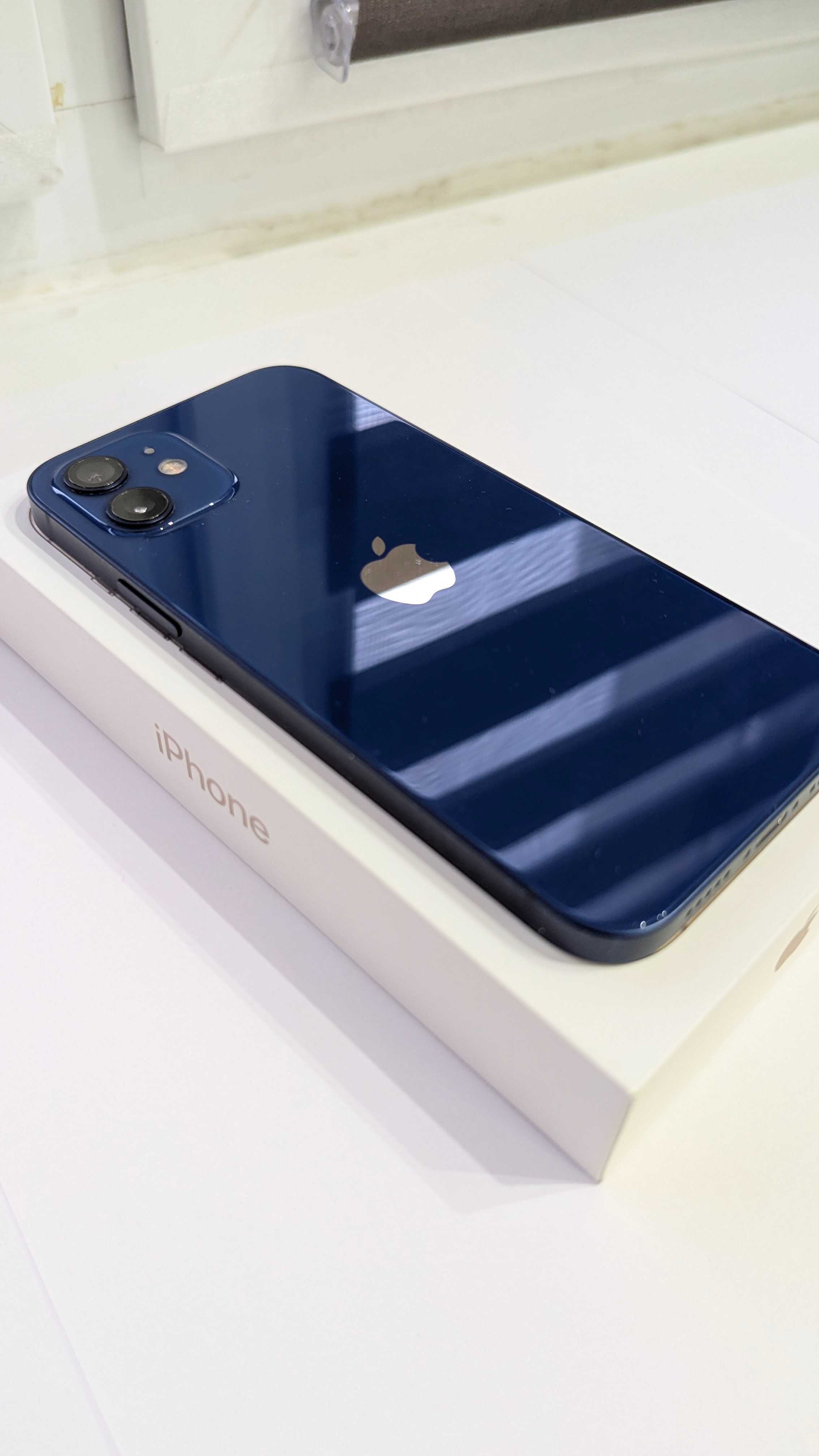 В рабочем состоянии Apple Iphone 12