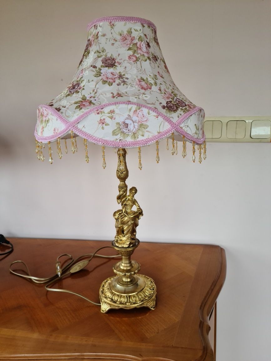 Лампа с бронзова основа