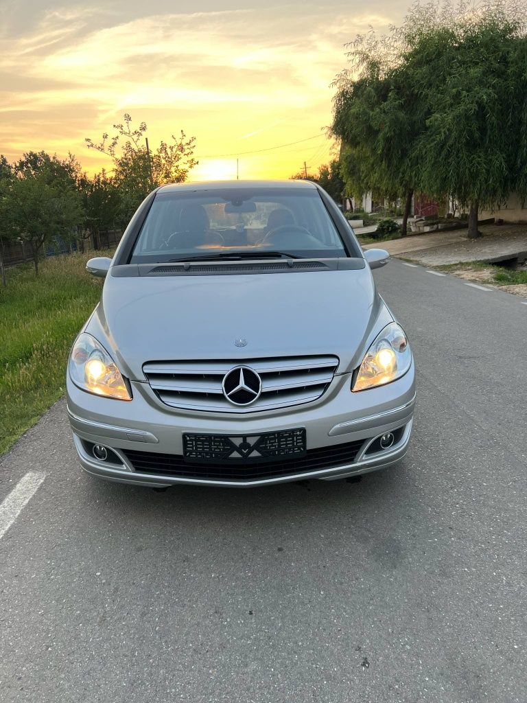 Mercedes Bclass 18diesel Panoramic