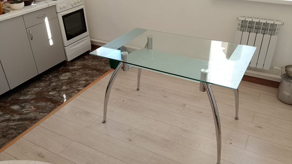 Стол кухонный...