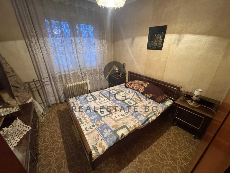 Продава се Тристаен апартамент в Пловдив, Тракия - 78 кв.м за 1757 €/кв.м - Снимка #2