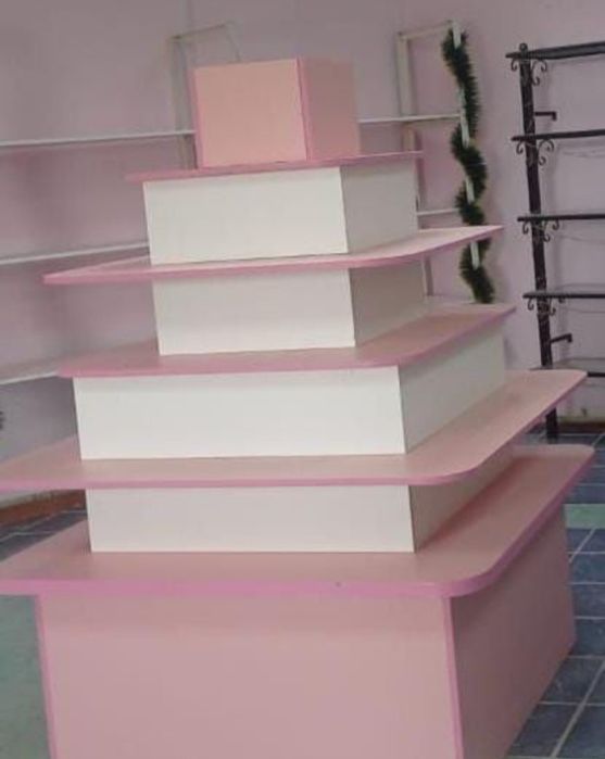 Мебель для подарочного магазина