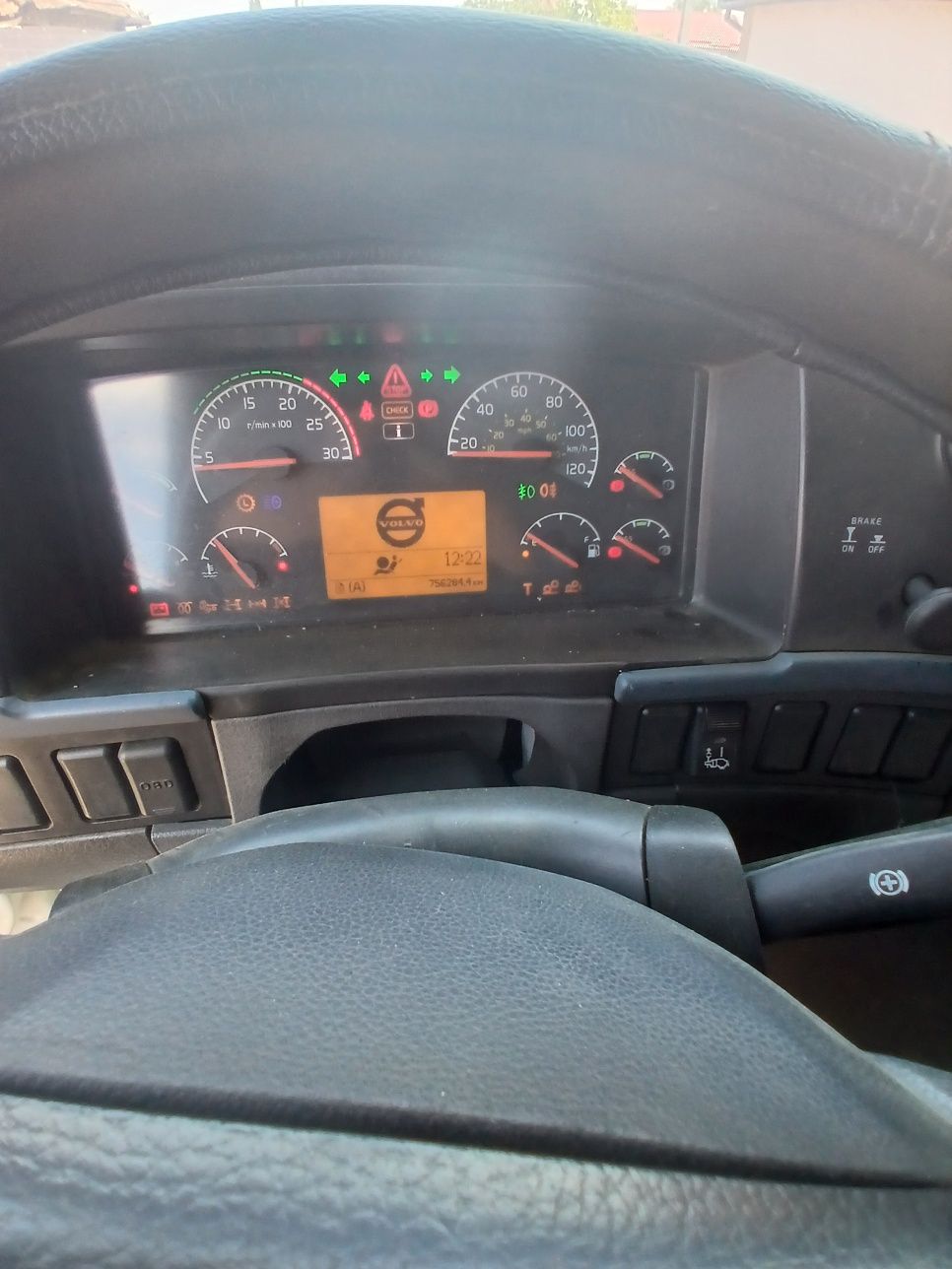 Autobasculanta Volvo 8×4