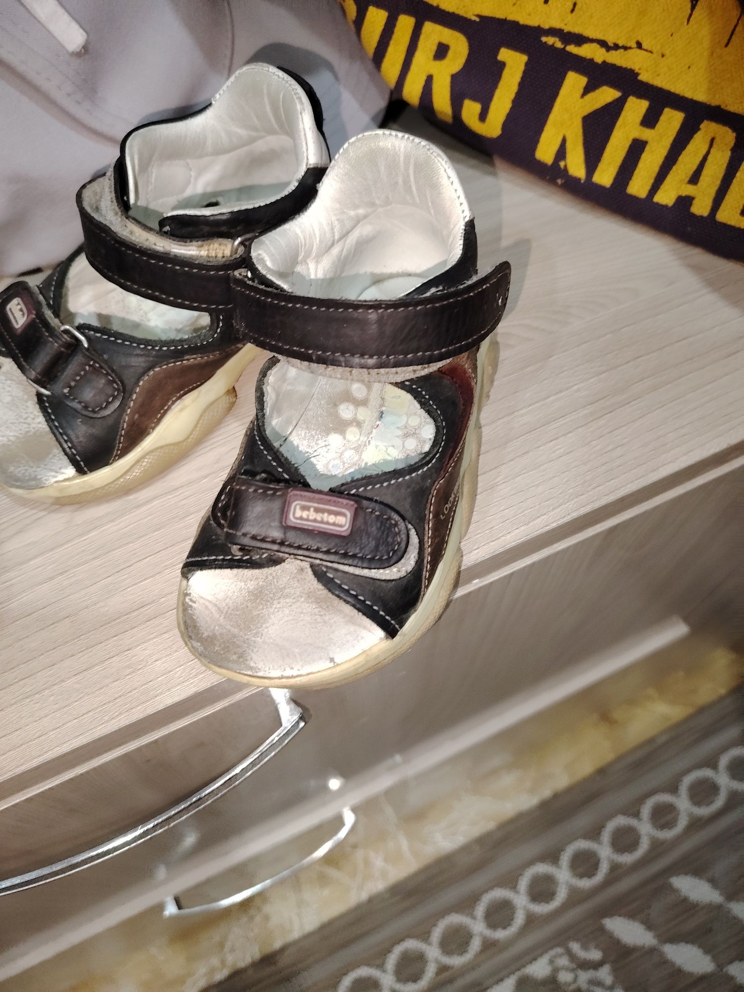 Продается  сандалик