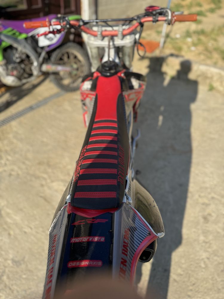 Vand sau schimb honda crf 250r 2012