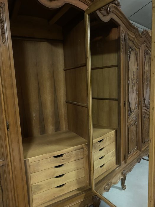 Dormitor din lemn masiv