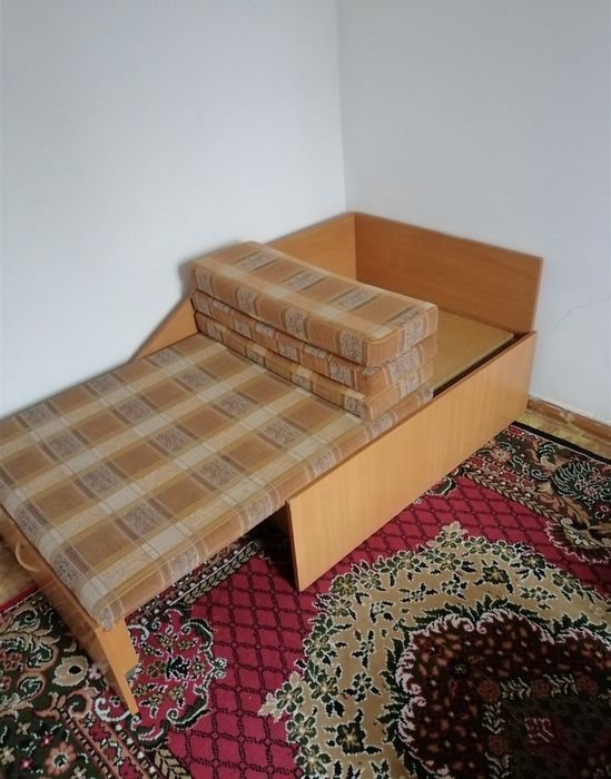 Продам складную кровать, в собранном виде 1, 5, а, в раскладном 2,0