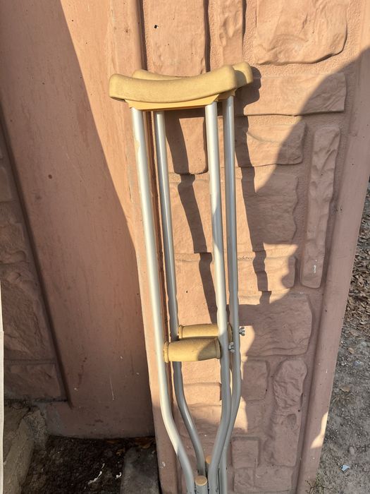 Костыли подмышечные для взрослых и инвалидов