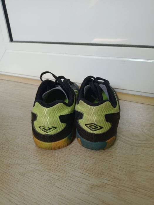 Детски кожени маратонки UMBRO