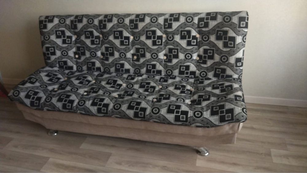 Мебель для гостиной, диван