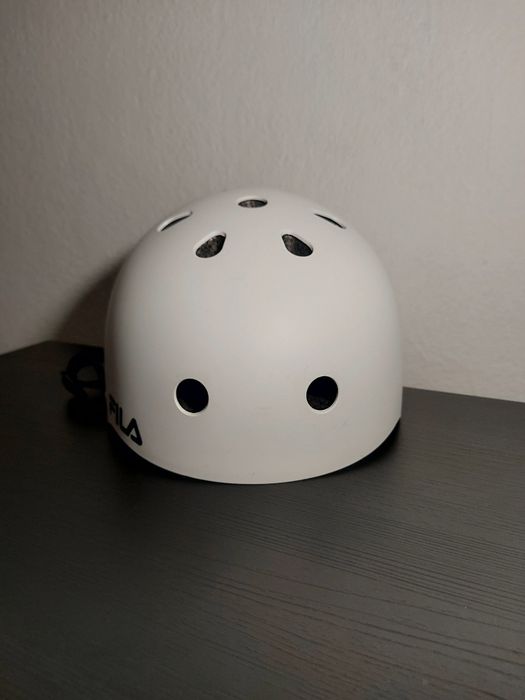 Cască Fila pentru sporturi (bicicletă/role/skate), mărime reglabilă.