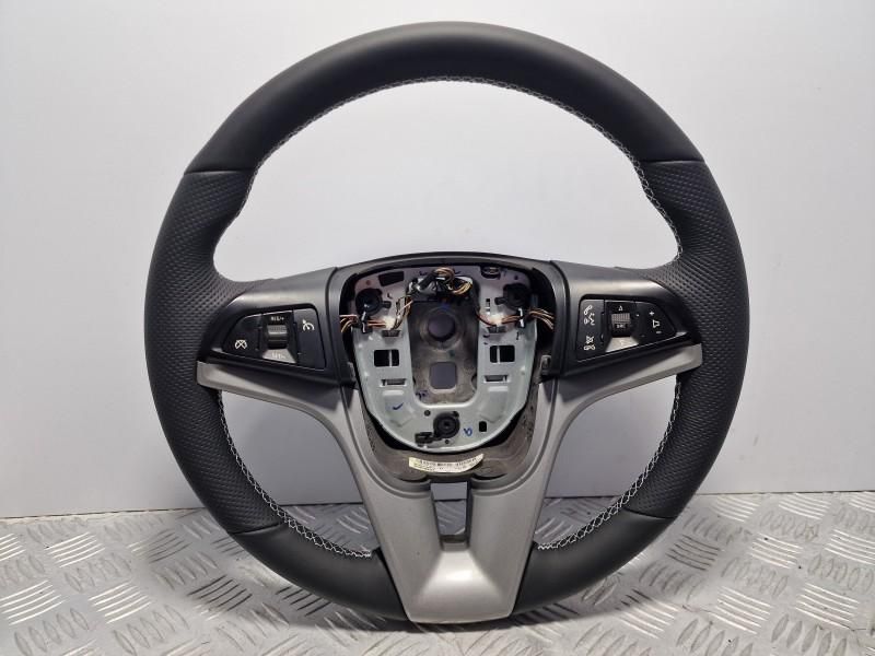 Volan piele perforata cu comenzi Chevrolet Cruze J300